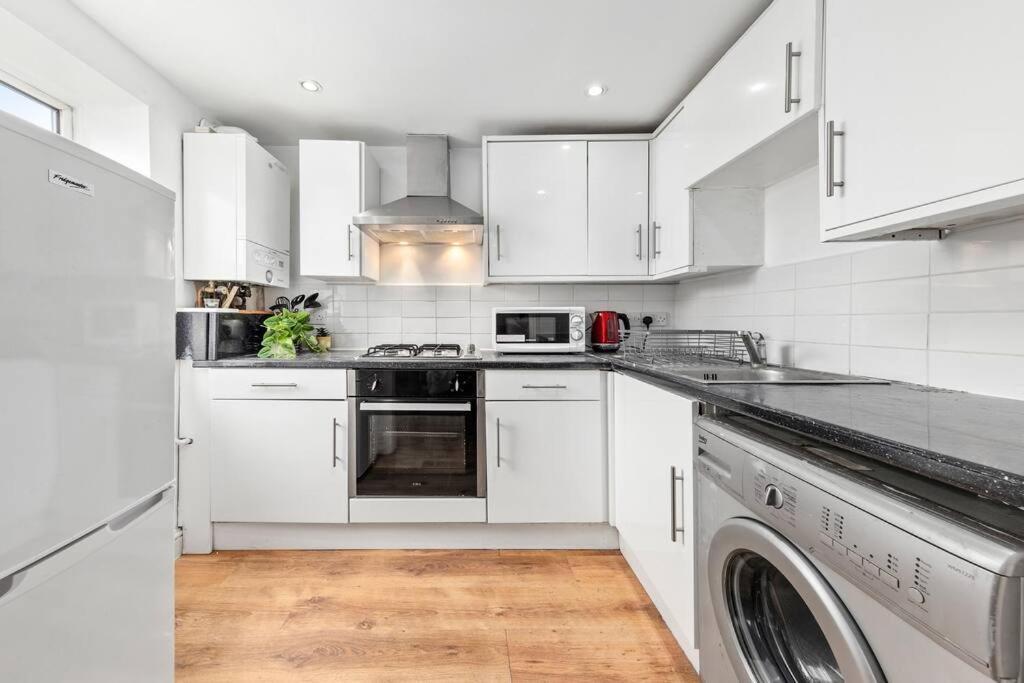 1Br Modern Flat On Edgware Rd Ed3 Apartamento Londres Exterior foto